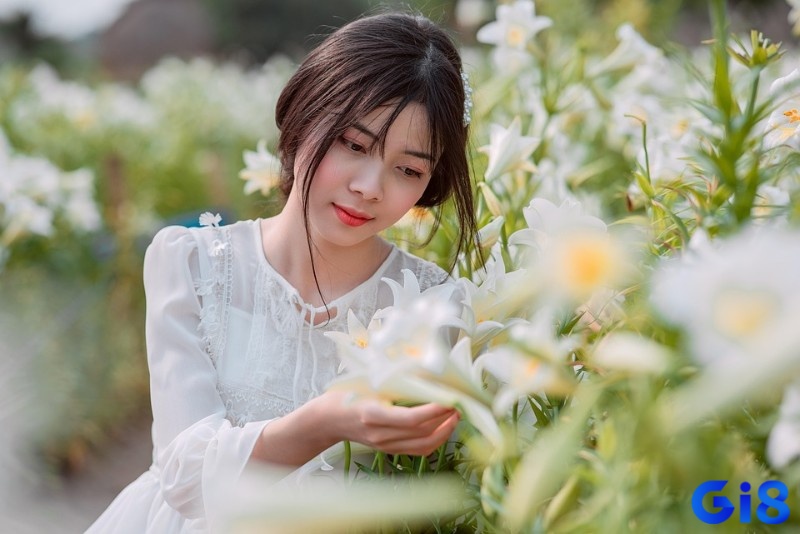 Mơ thấy gái có thể là dấu hiệu cho vận may tài lộc hoặc cảnh báo sớm về những thử thách trong công việc sắp tới.