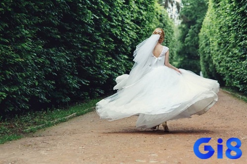 Mơ thấy mình chạy trốn khỏi đám cưới phản ánh khát khao thoát khỏi những ràng buộc