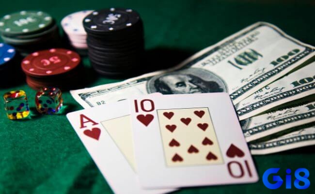 Poker diễn ra qua nhiều giai đoạn khác nhau đòi hỏi người chơi phải linh hoạt nhiều chiến thuật để giành được chiến thắng