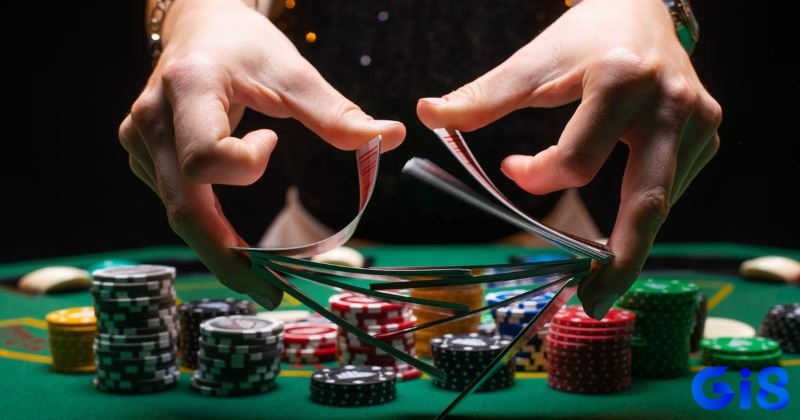 Bề mặt chơi là phần tiếp xúc trực tiếp với bài và chip, do đó chất lượng felt rất quan trọng trong cách chọn bàn chơi poker phù hợp