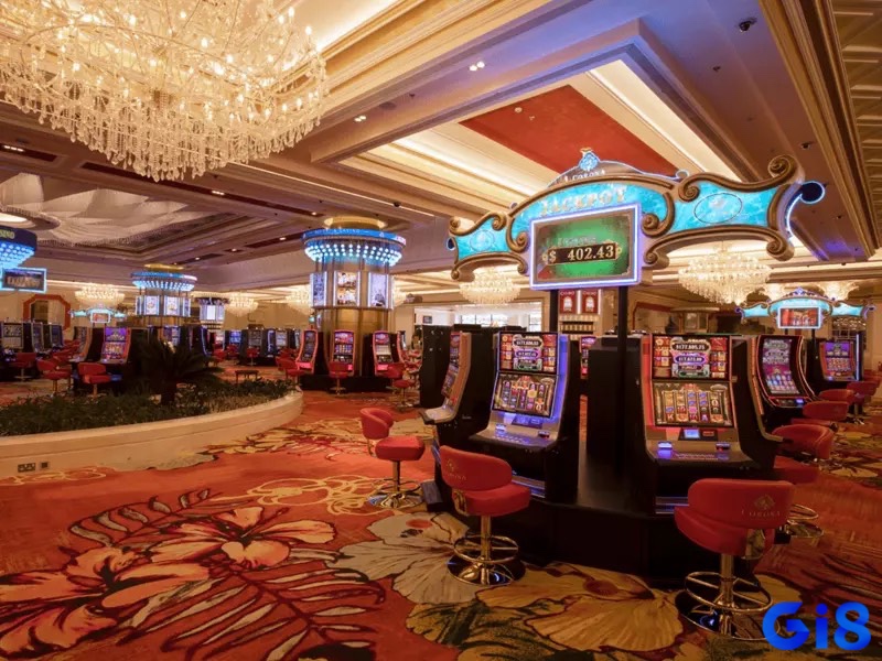 Hơn 1.000 máy slot hiện đại từ các thương hiệu quốc tế, mang đến trải nghiệm đa dạng cho người chơi.