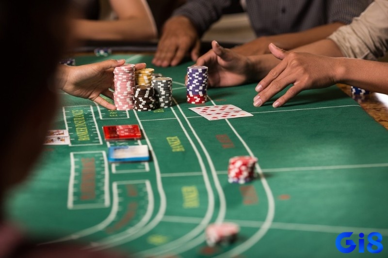 Baccarat hướng dẫn cơ bản người chơi cần nắm quy tắc rút bài và các loại cược phổ biến