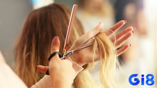 Mơ mình cắt tóc cho người khác báo hiệu về cuộc sống tốt đẹp