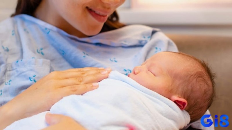 Giấc mơ thấy người lạ sinh em bé thể hiện cho những cơ hội bất ngờ hay những thay đổi từ môi trường xung quanh bạn